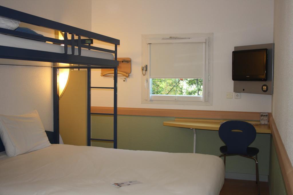 Ibis Budget Issoire Room photo