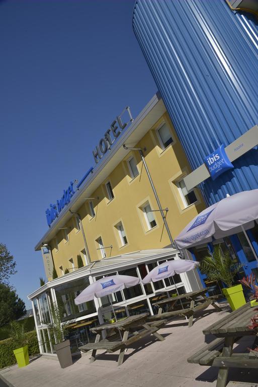 Ibis Budget Issoire Exterior photo