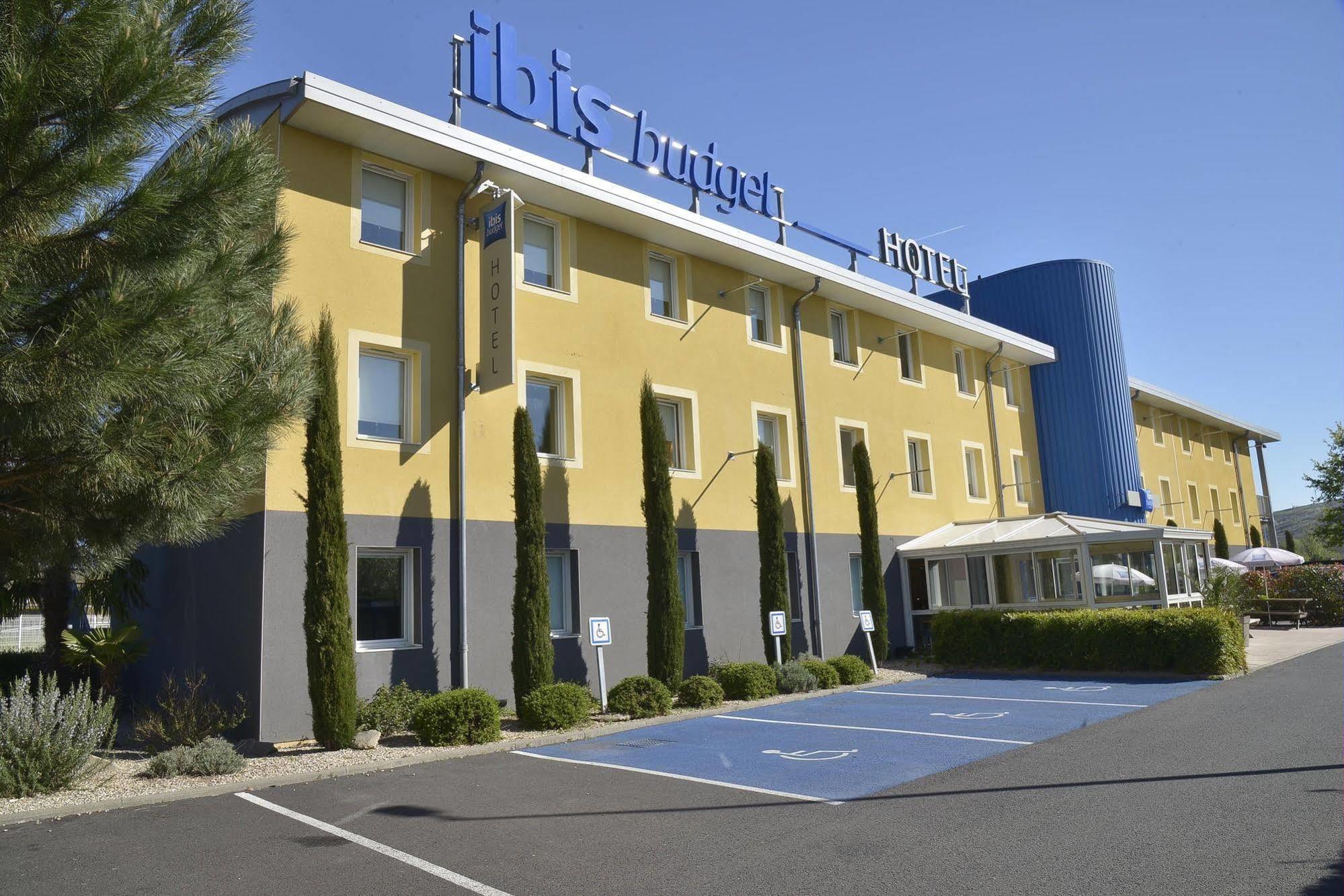 Ibis Budget Issoire Exterior photo