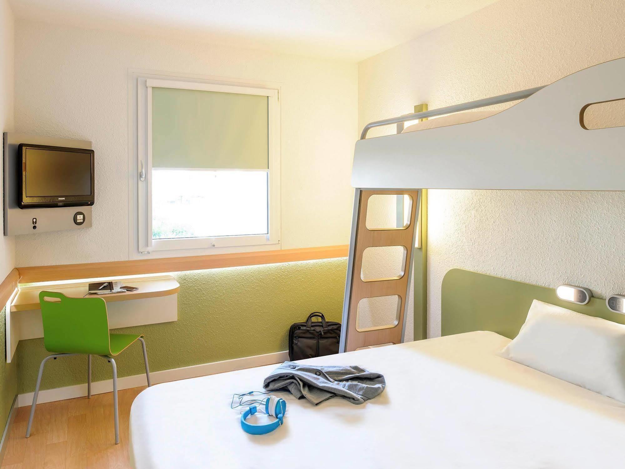 Ibis Budget Issoire Exterior photo